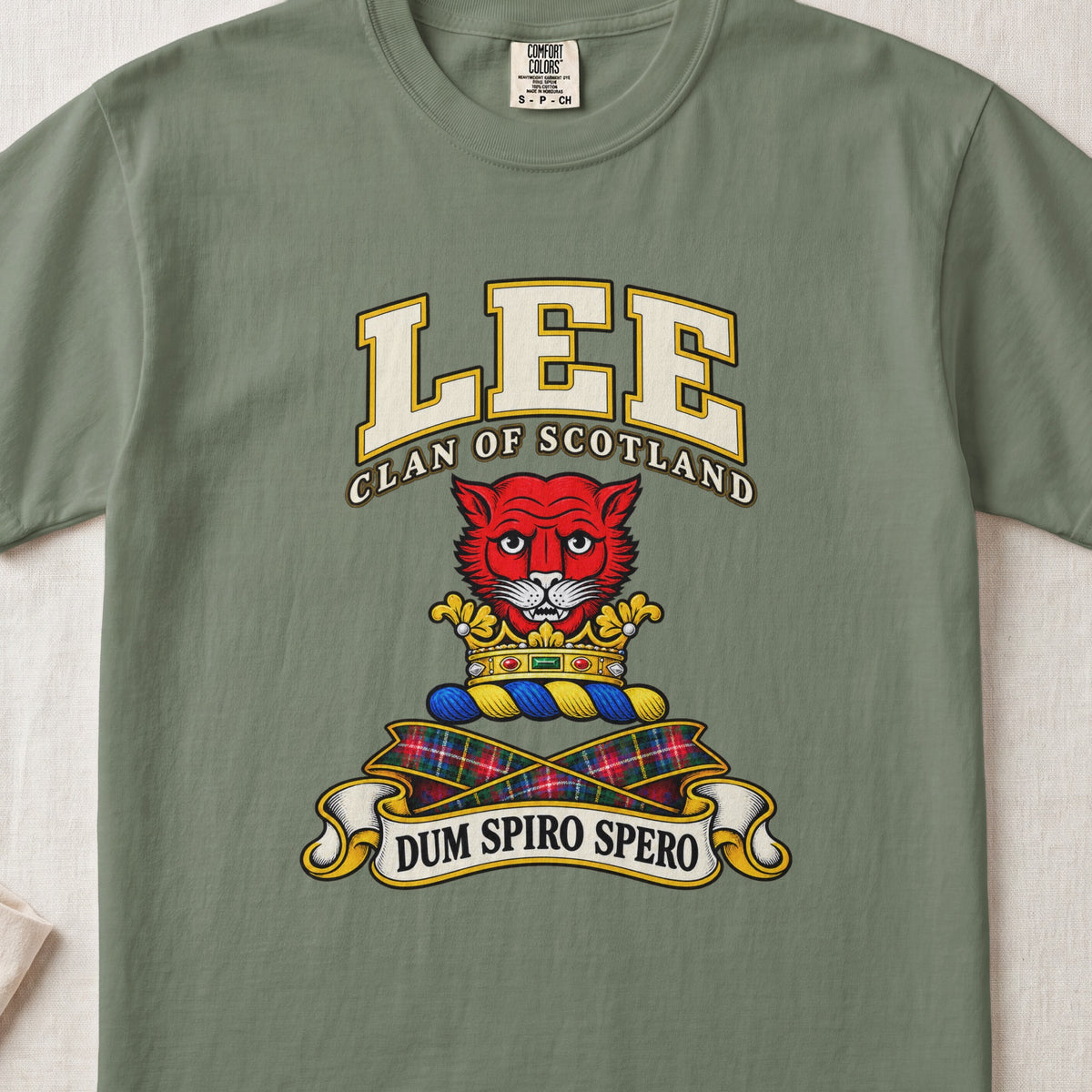 Lee Scottish clan T-shirt in Moss, front view with a red cat head above a gold crown and motto banner.