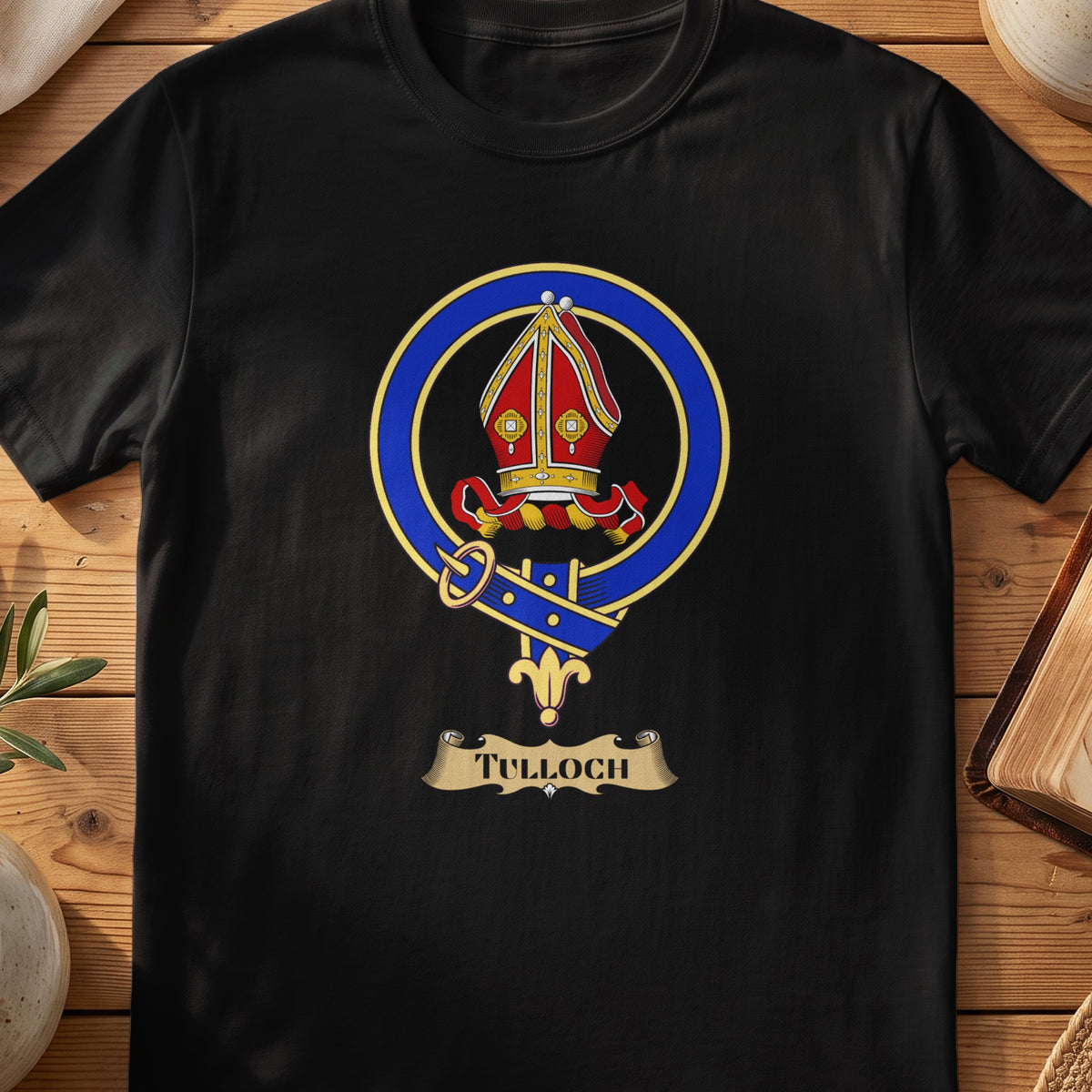 Tulloch Scottish clan crest T-shirt in Black