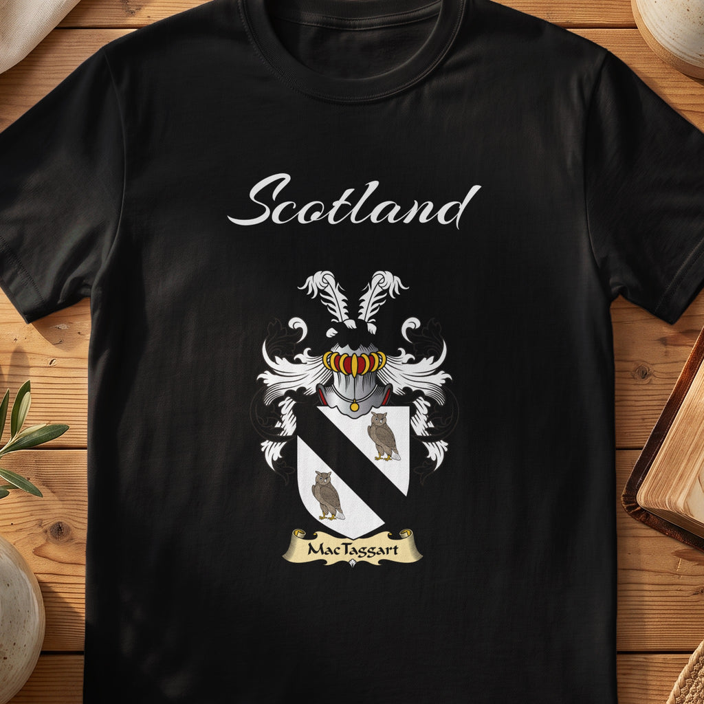 MacTaggart Scottish family shield T-shirt in Black