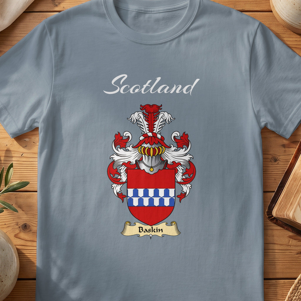 Baskin Scottish family shield T-shirt in Stone Blue