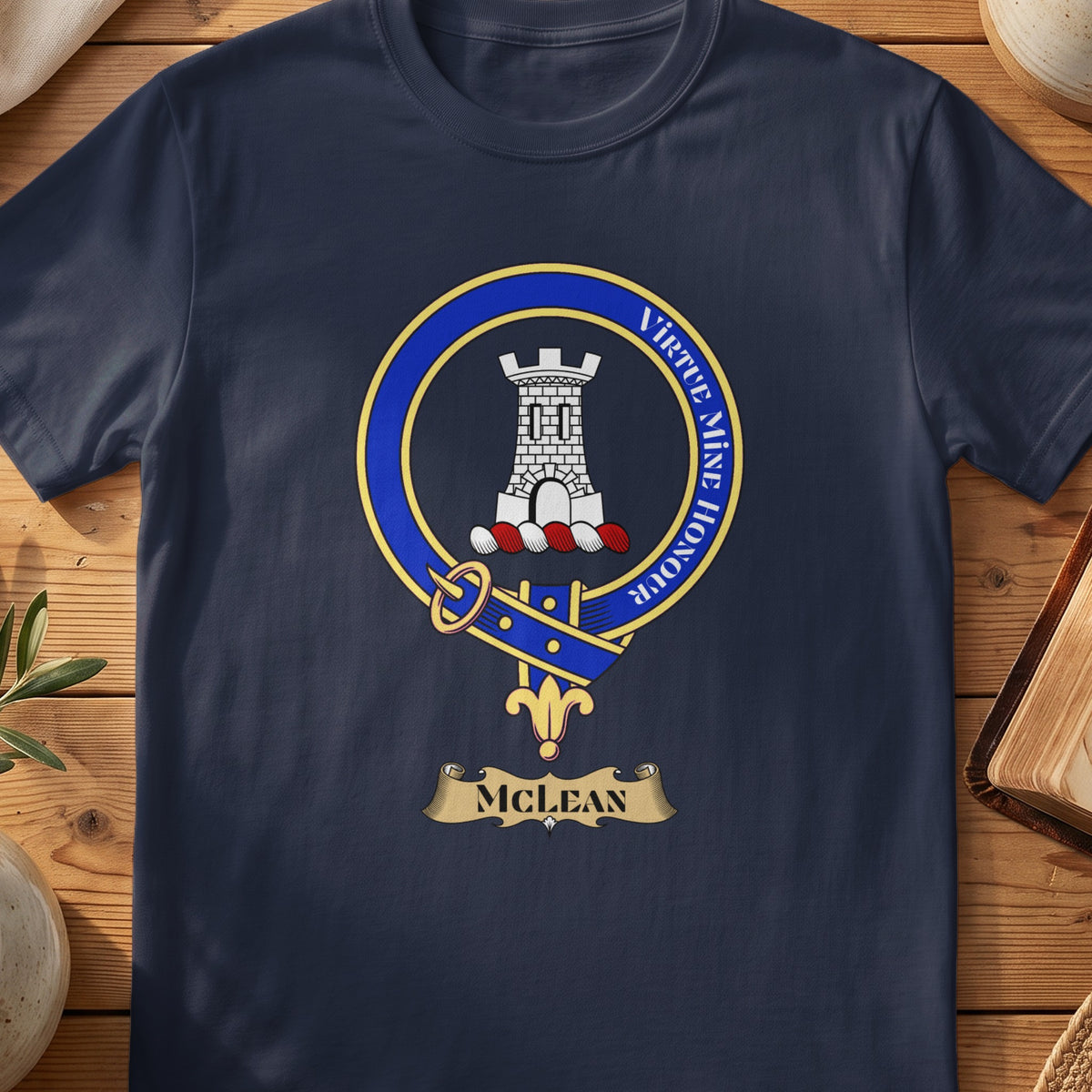 McLean Scottish clan crest T-shirt in Navy