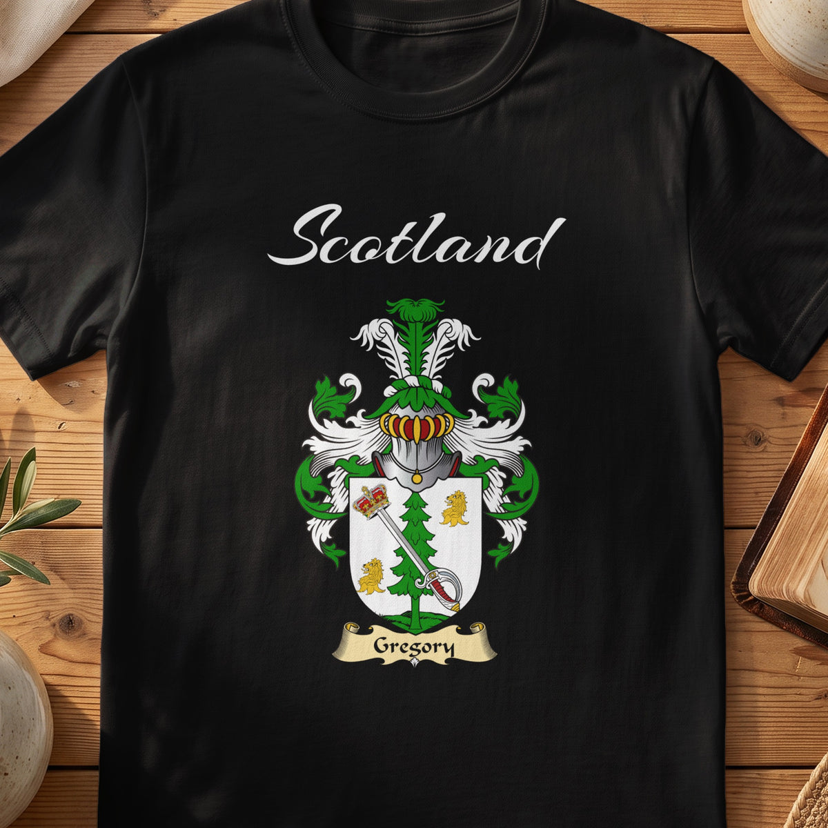 Gregory Scottish family shield T-shirt in Black