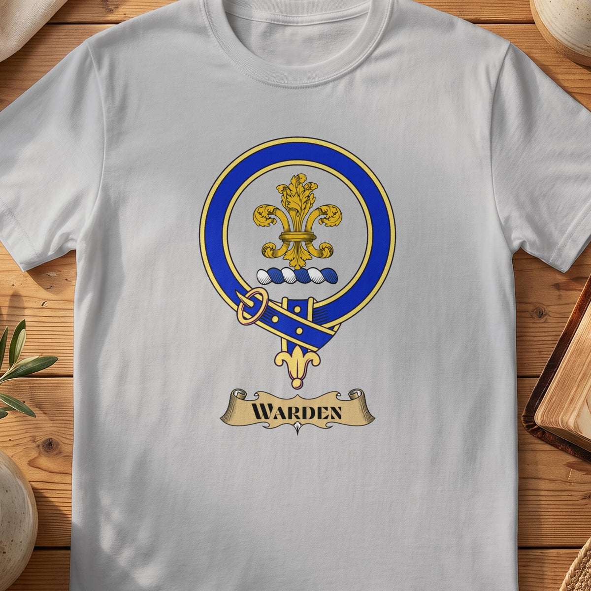 Warden Scottish clan crest T-shirt in Sport Grey