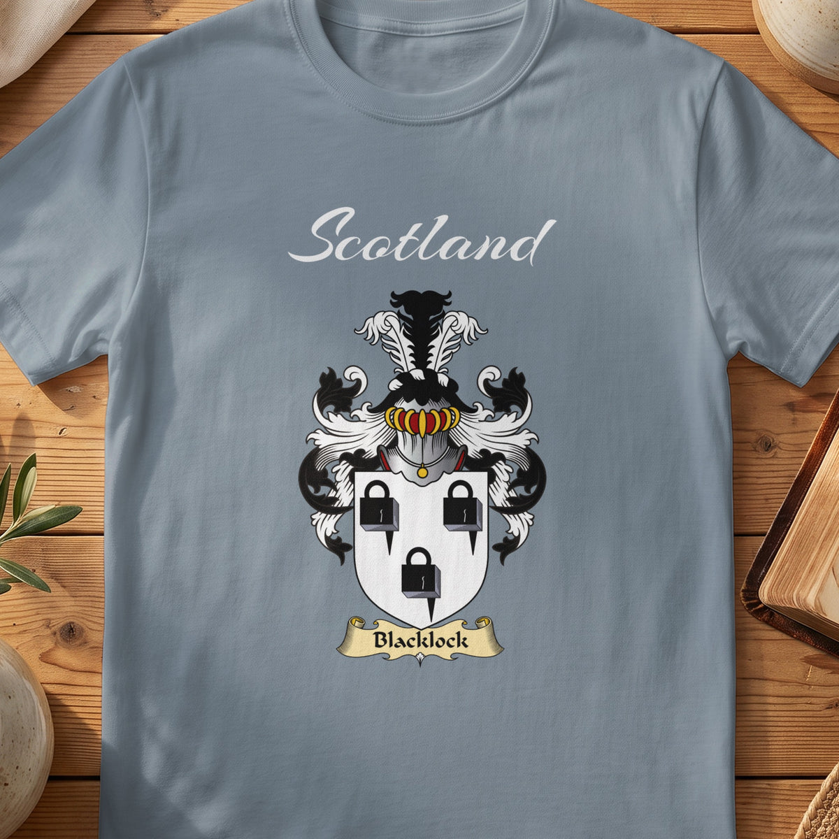 Blacklock Scottish family shield T-shirt in Stone Blue