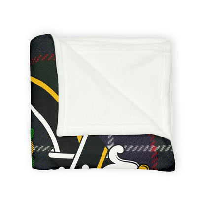 Hunter Clan Tartan Blanket – Scottish Crest Throw, Soft & Cozy - Celtic Ancestry Gifts