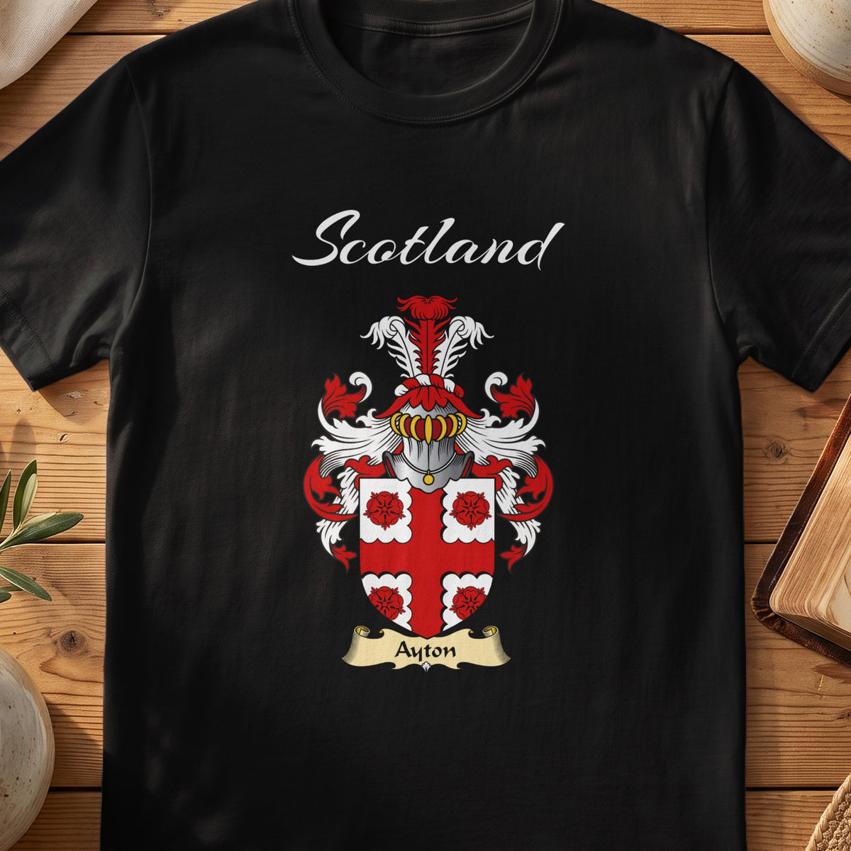 Ayton Scottish family shield T-shirt in Black
