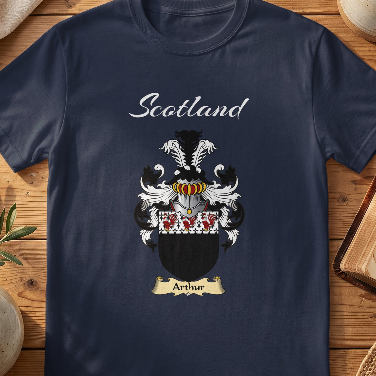 Arthur Scottish family shield T-shirt in Navy
