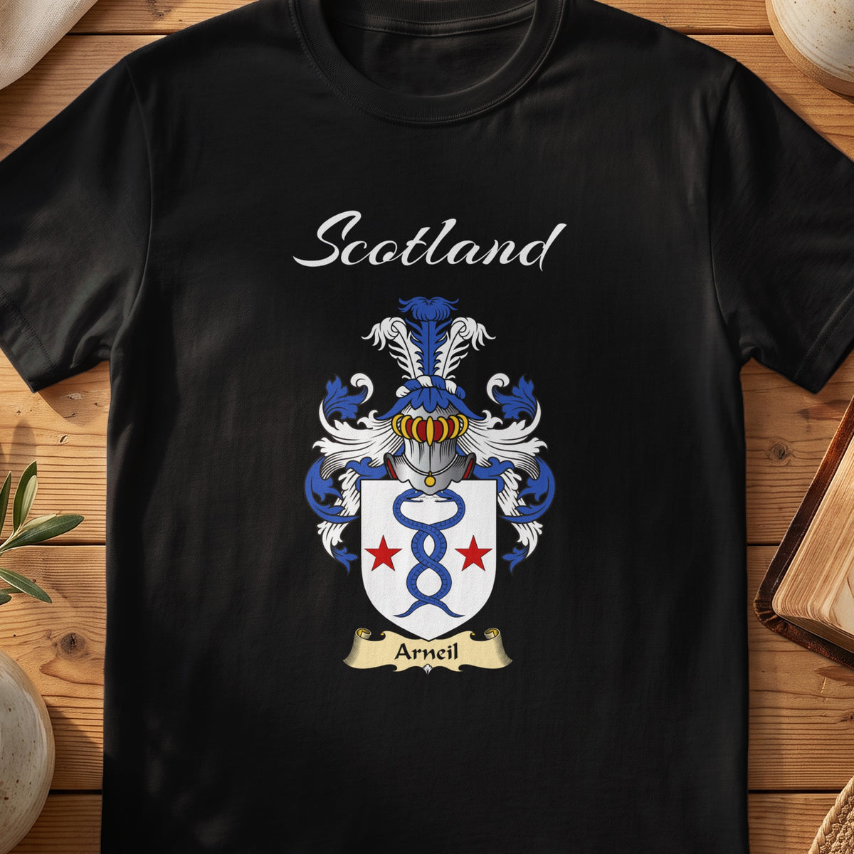 Arneil Scottish family shield T-shirt in Black