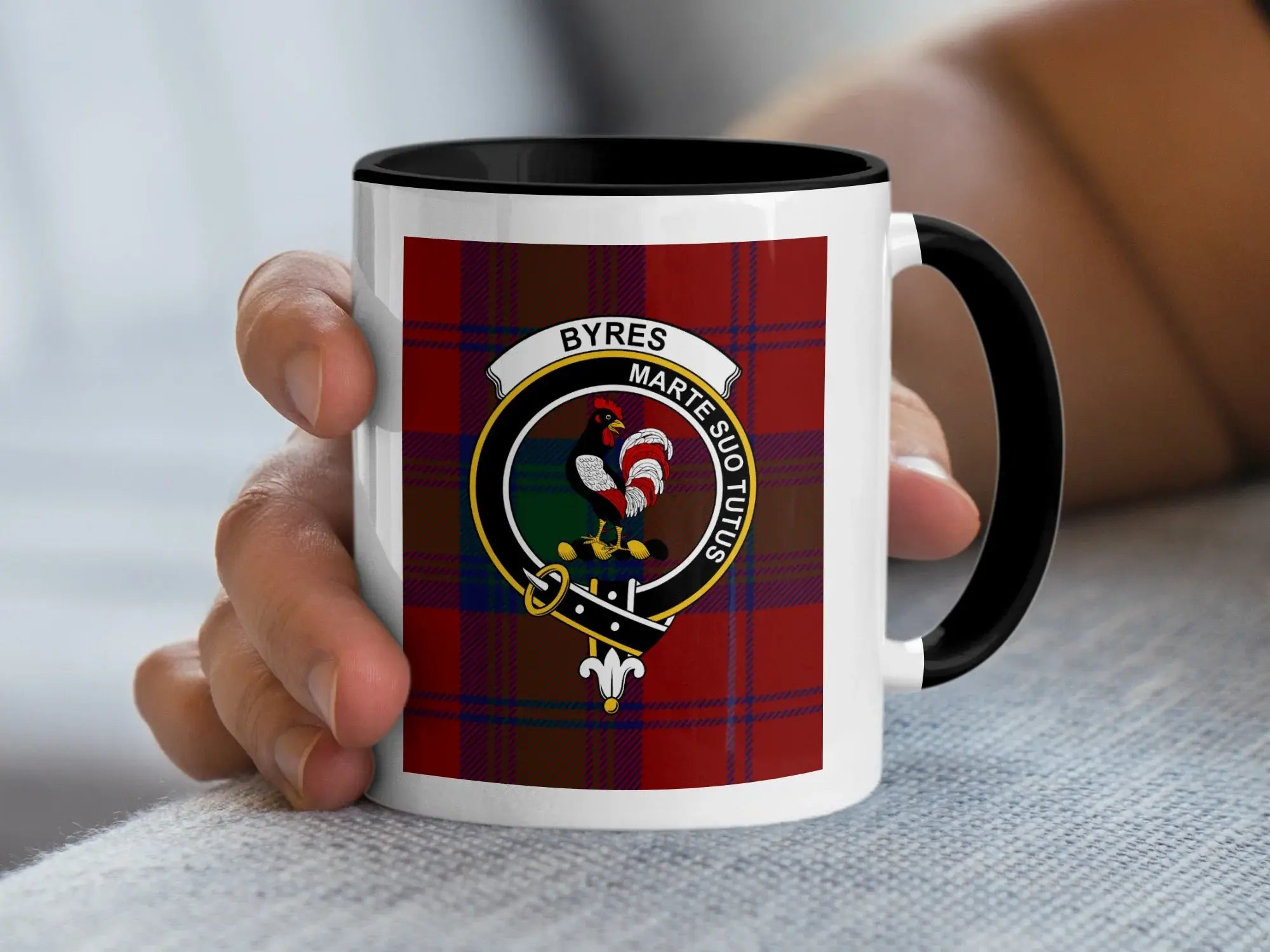 Byres Marte Suo Tutus Mug with Plaid Crest Design