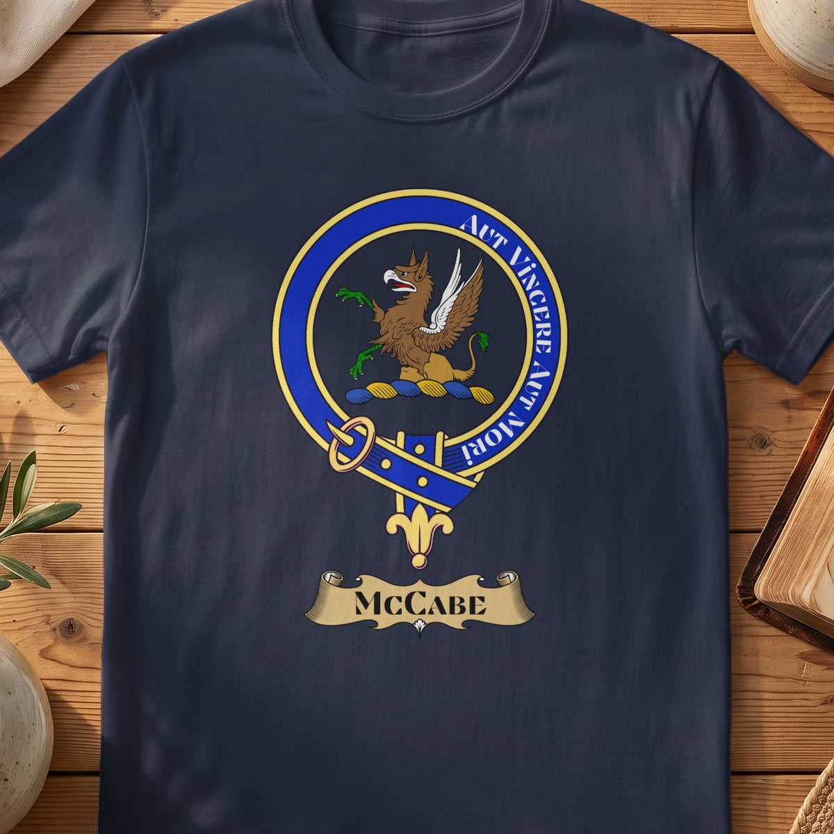 McCabe Scottish clan crest T-shirt in Navy