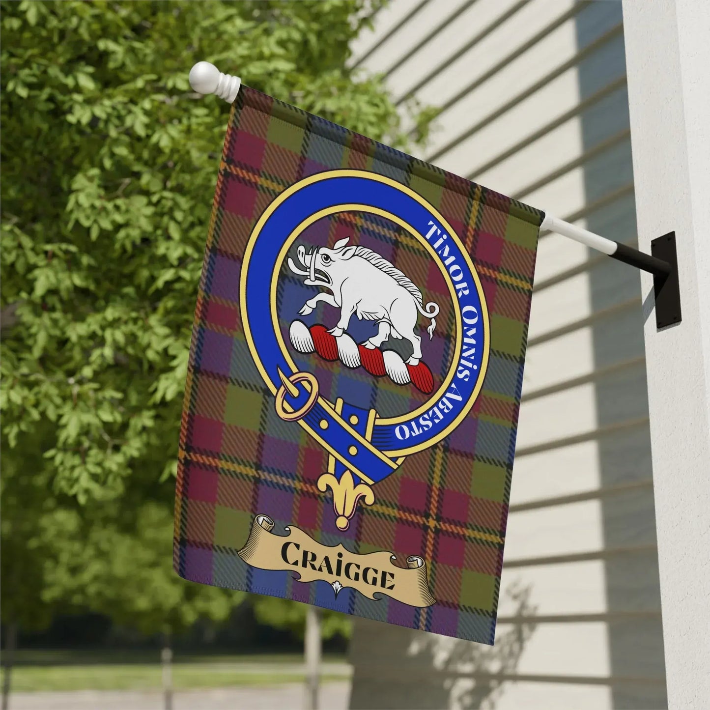 Craigge Plaid Flag with Crest Design product type