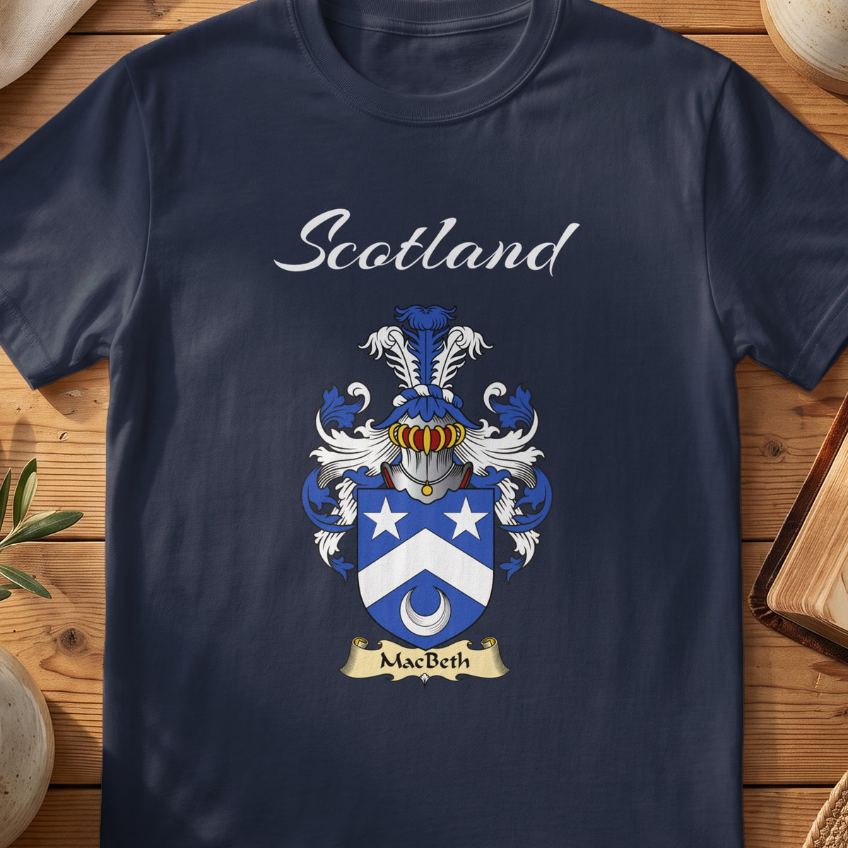 MacBeth Scottish family shield T-shirt in Navy