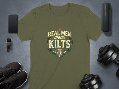 Real Men Wear Kilts Graphic Design Men's T-Shirt - Living Stone Gifts