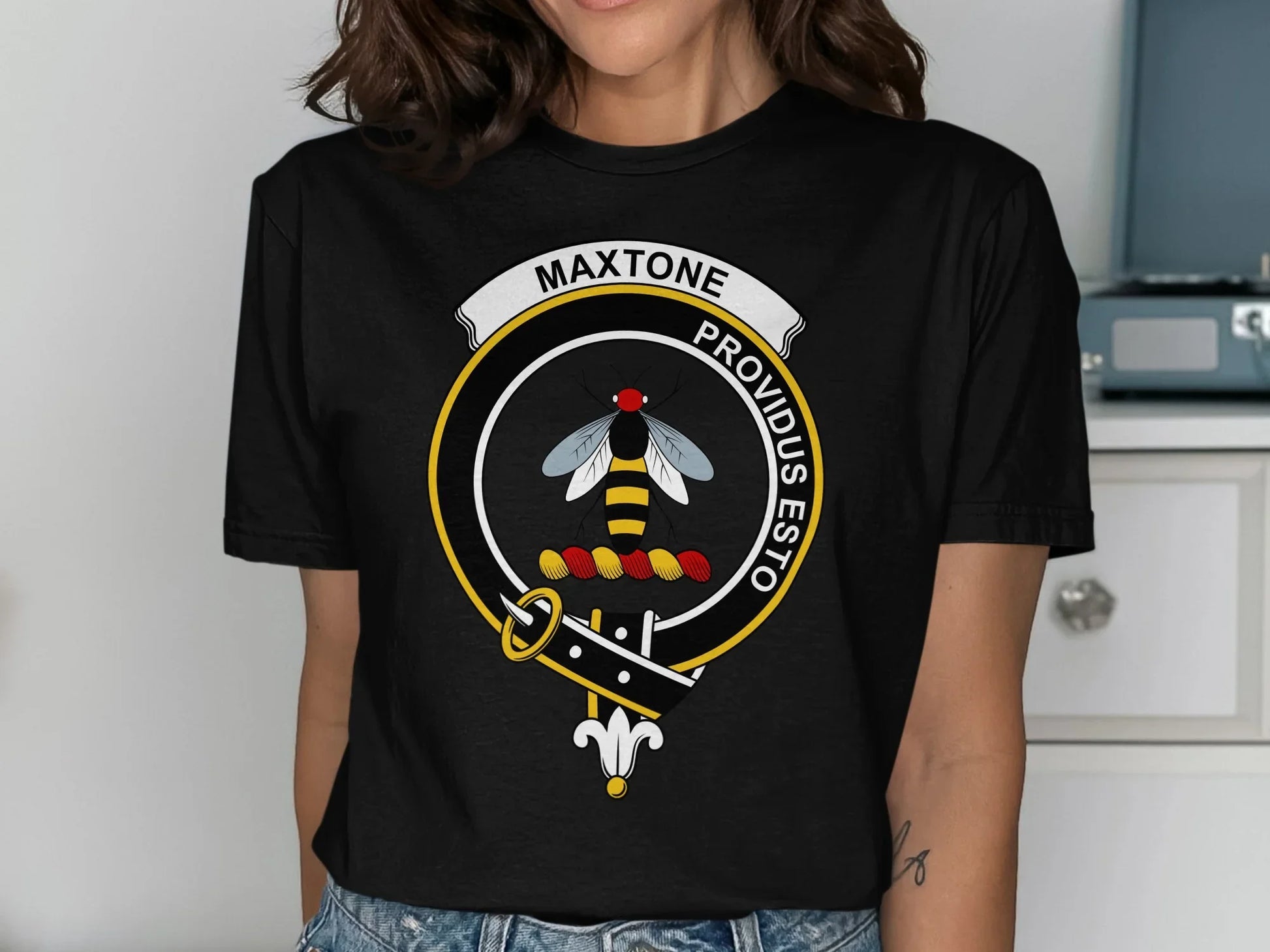 Maxtone Providus Esto Design Black T-Shirt product