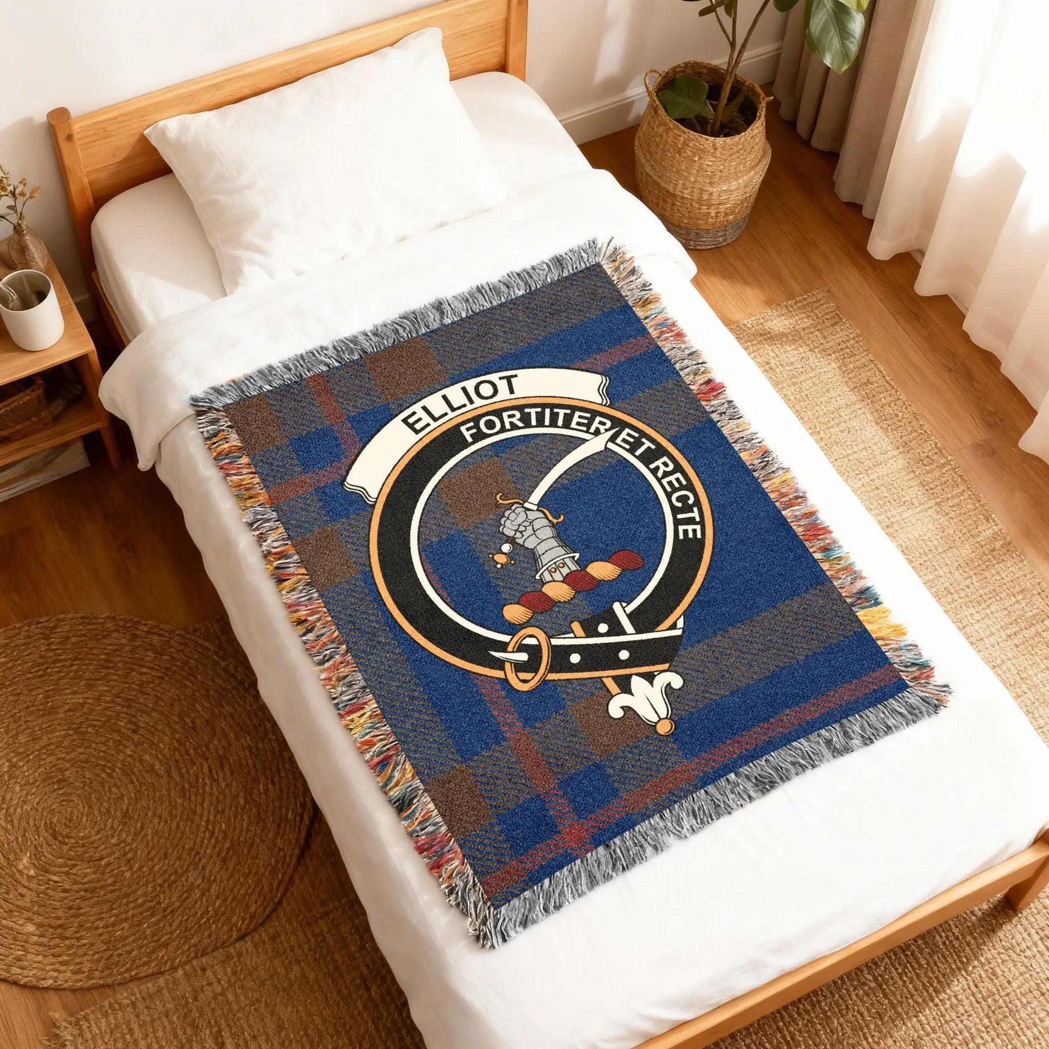 Elliot Fortiter Et Recte Decorative Blanket