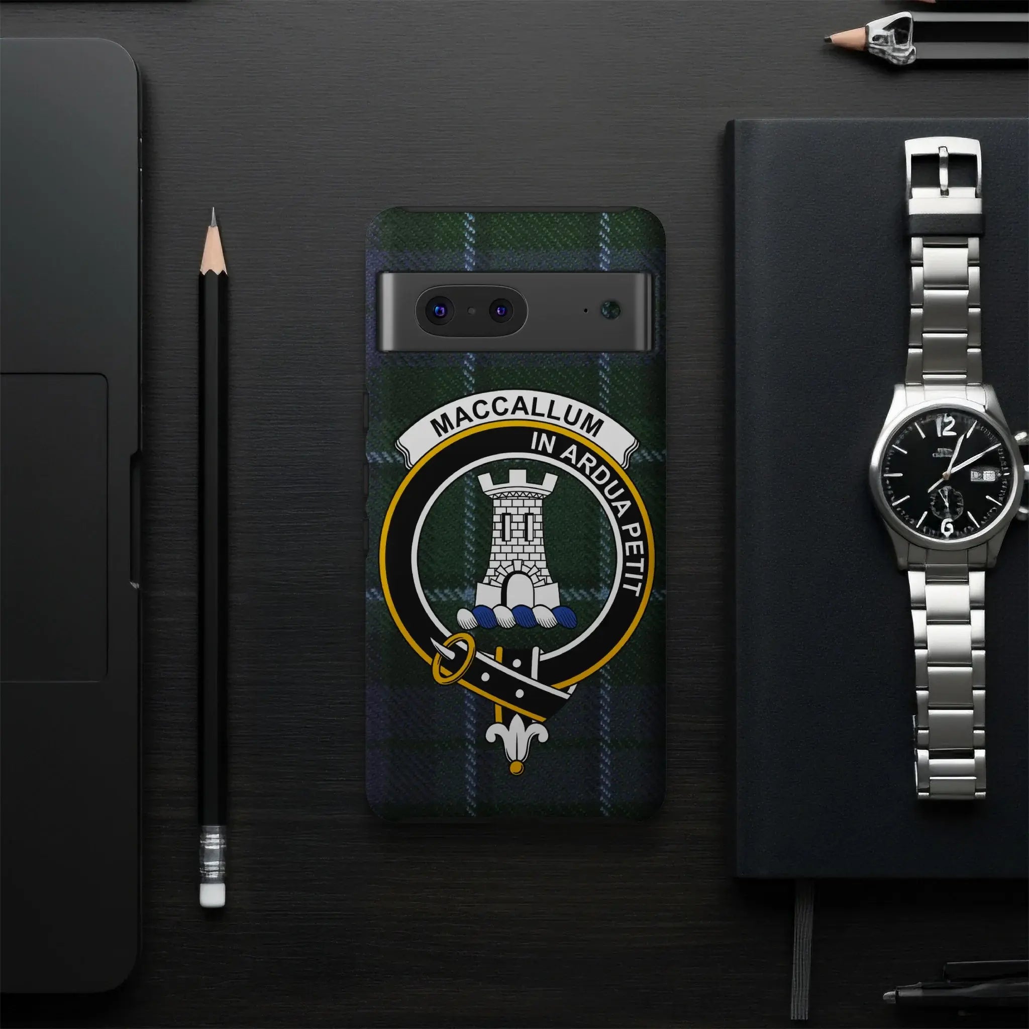 MacCallum In Ardua Petit clan crest phone case — slim glossy protective wrap design