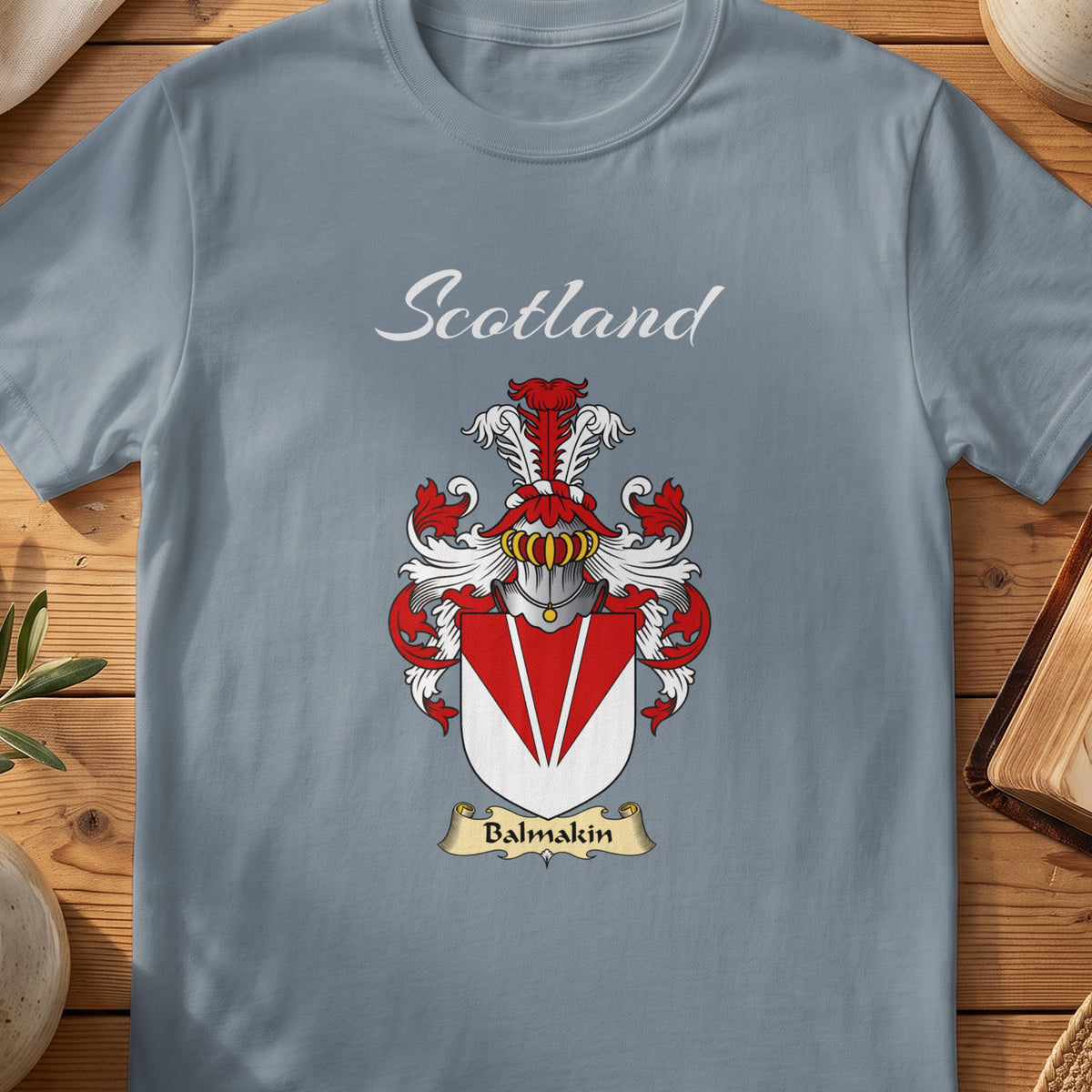 Balmakin Scottish family shield T-shirt in Stone Blue