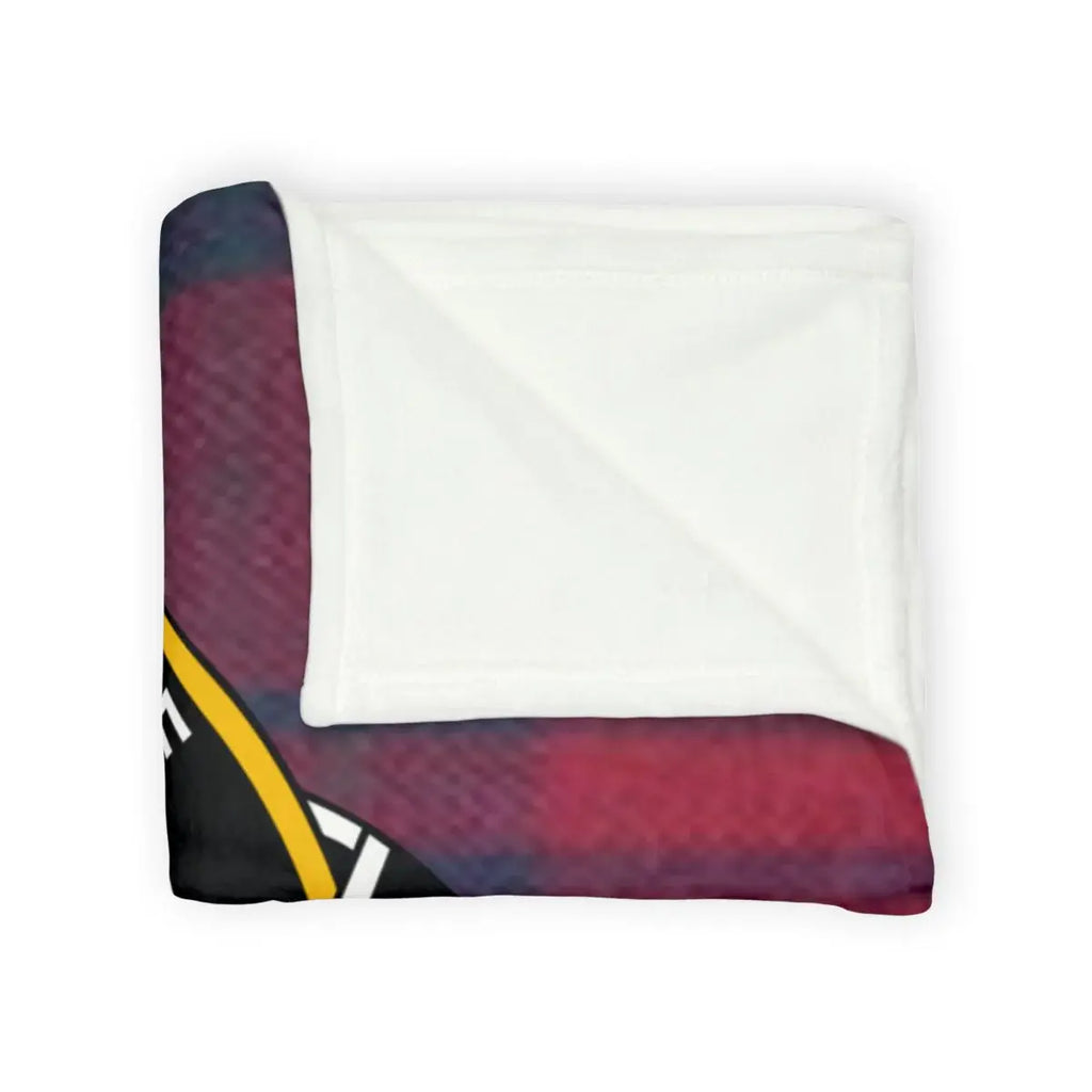 Cozy Plaid Print Fleece Blanket Perfect for Lounging