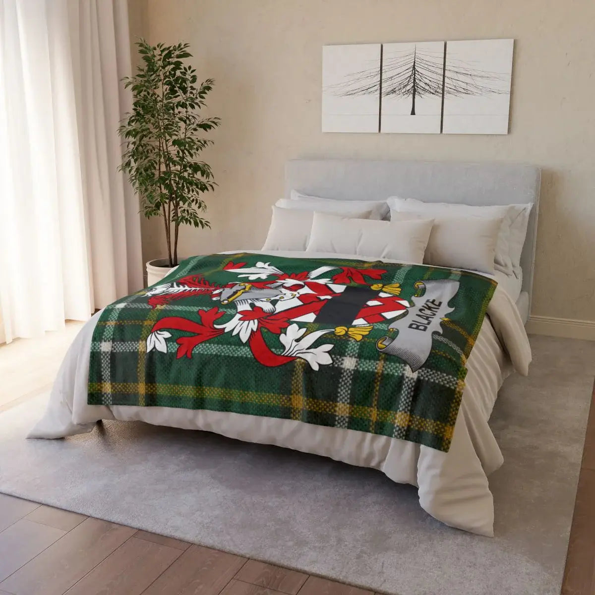 Festive Blanket with Cartoon Characters Cozy Bedding