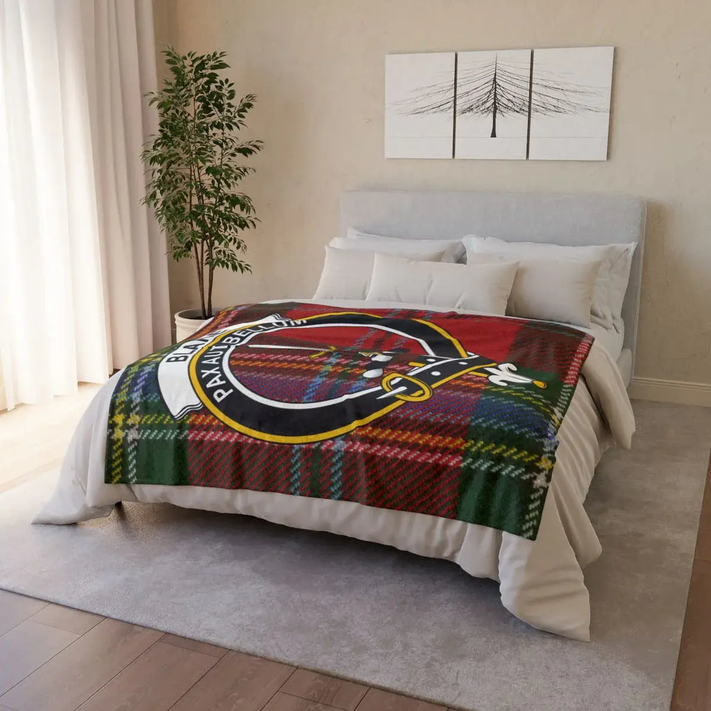 Stylish Clan Crest Bedspread for Cozy Bedroom Decor