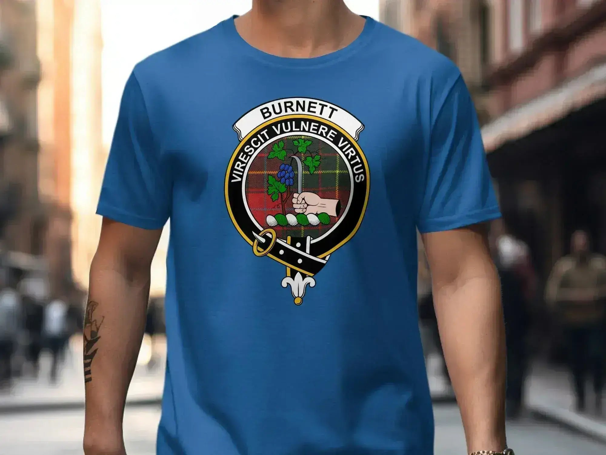 Clan Burnett crest tartan t-shirt — navy, S to 3XL