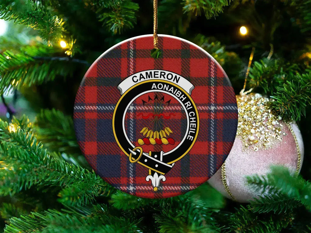 Cameron clan tartan ceramic ornament — 3-inch round glossy disc with red clan crest and Aonaibh Ri Chéile