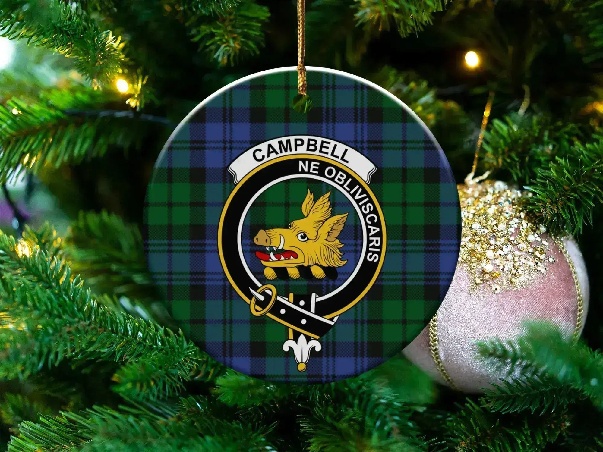 Clan Campbell tartan ceramic ornament — round 3 inch with boar's head crest and Ne Obliviscaris