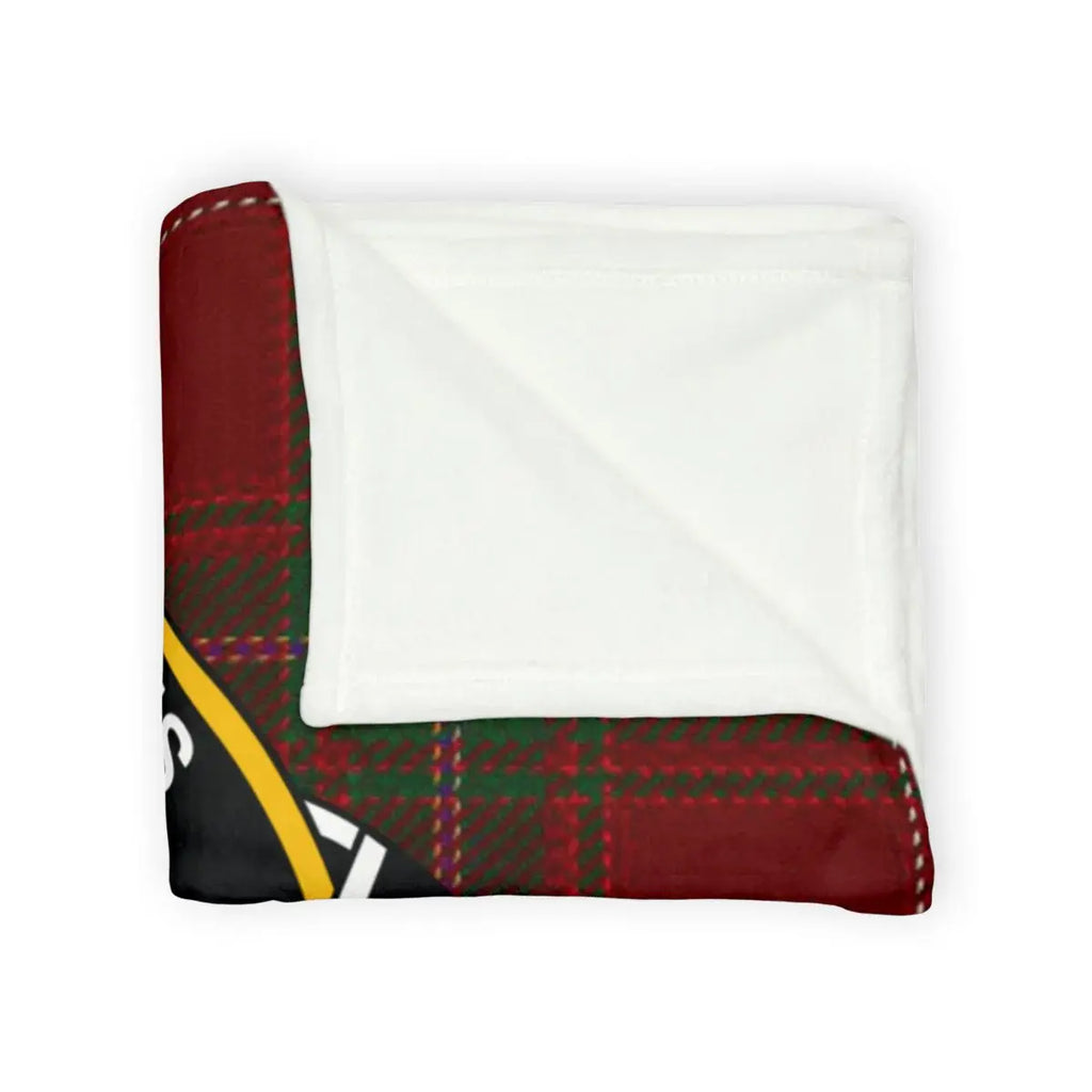 Cozy Tartan Patterned Blanket for Snug Comfort