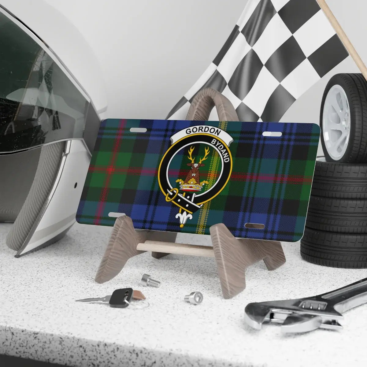 Clan Gordon crest and tartan novelty license plate on aluminium — Scottish heritage car décor