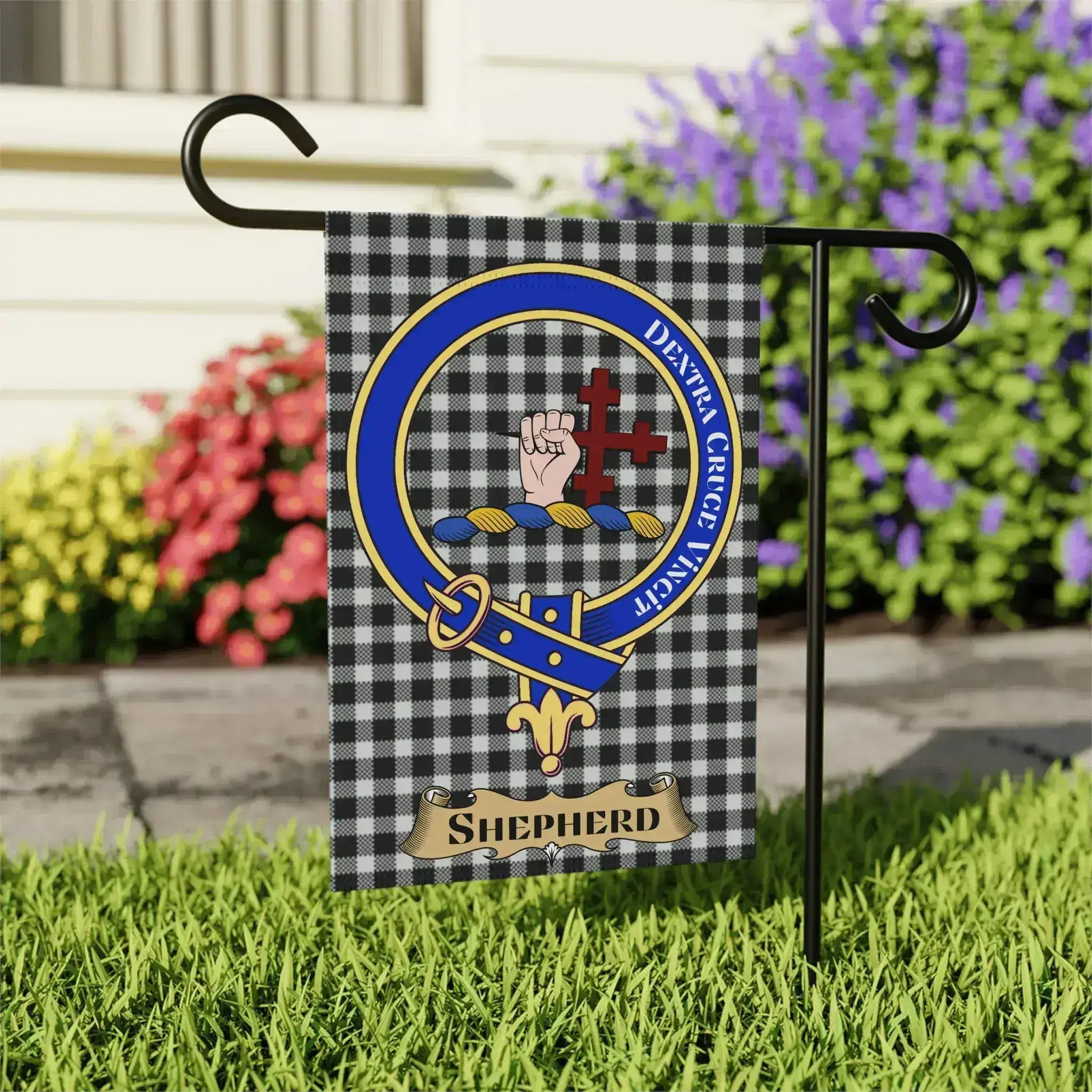 Dexter Clan Creed Shepherd Yard Product