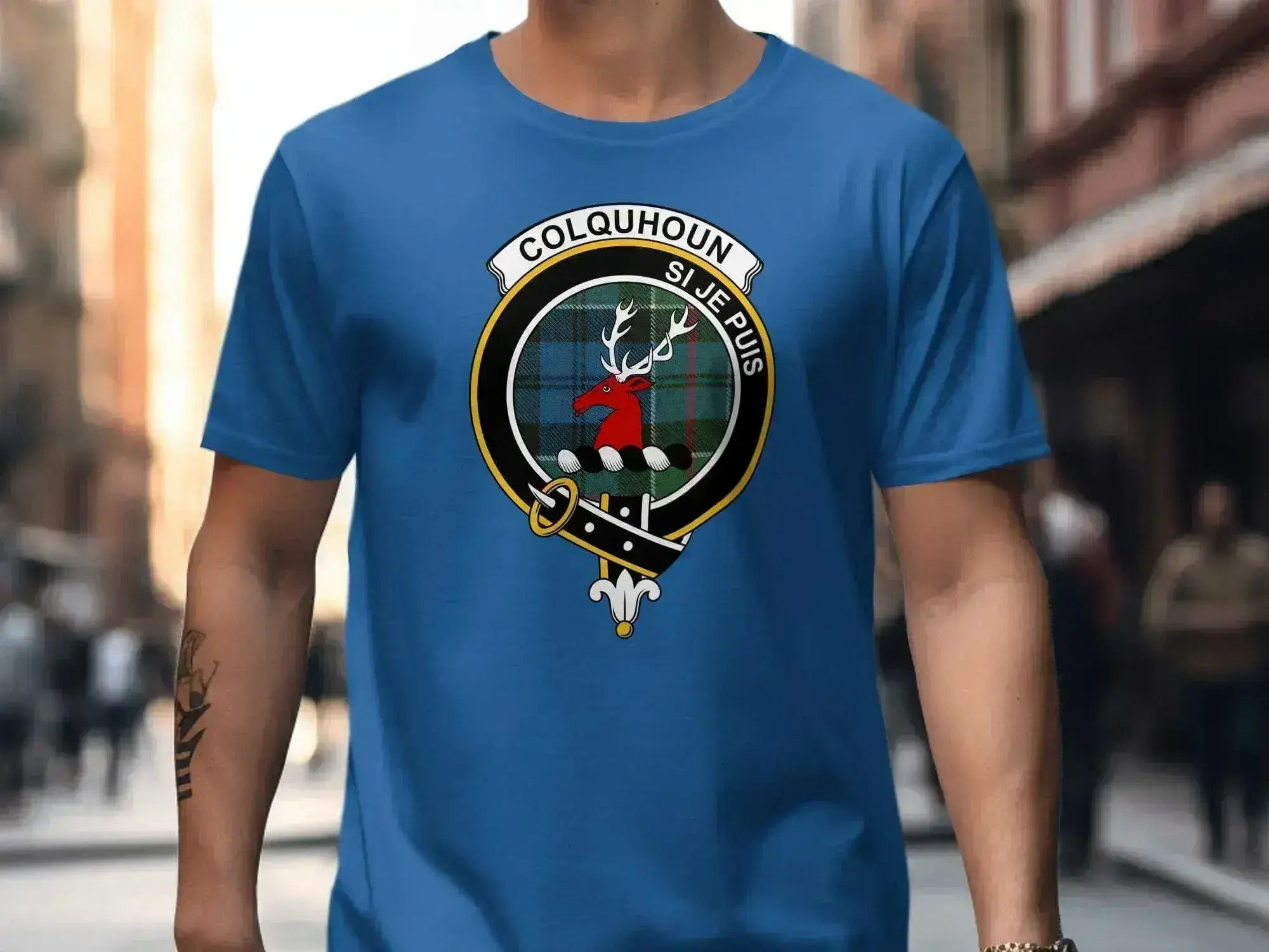 Colquhoun clan crest t-shirt in navy — colourful heraldic design with Si Je Puis motto