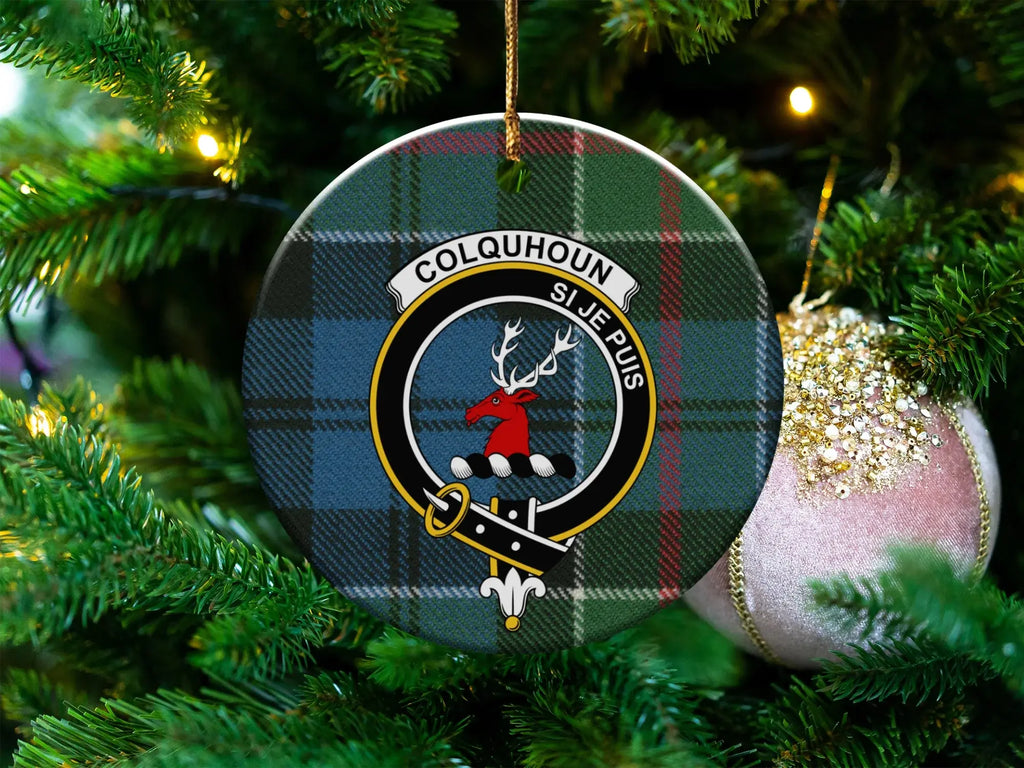 Colquhoun clan tartan ceramic ornament — 3-inch round glossy disc with stag crest and Si Je Puis