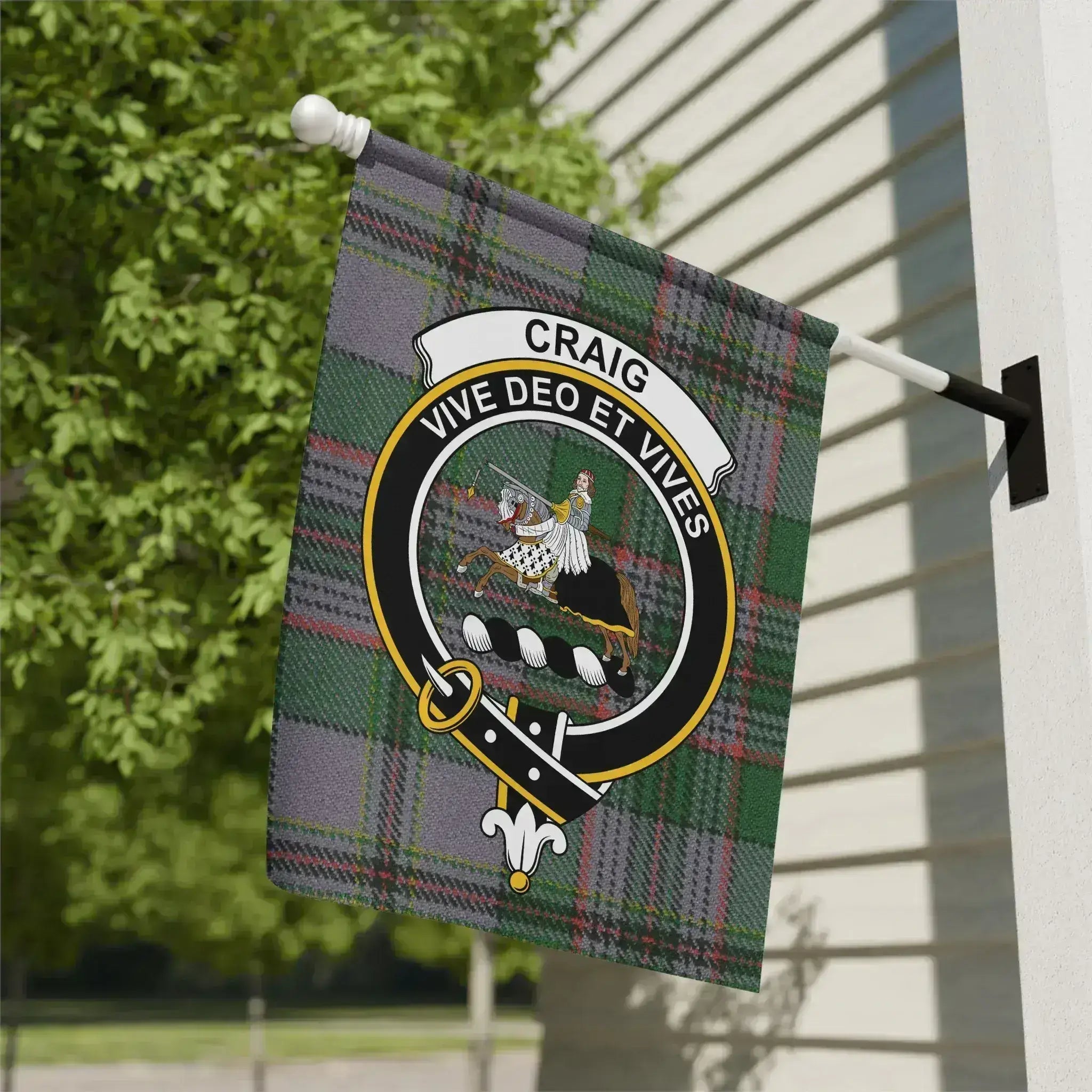 Craig Vive Deo Et Vives Plaid Pattern Flag product