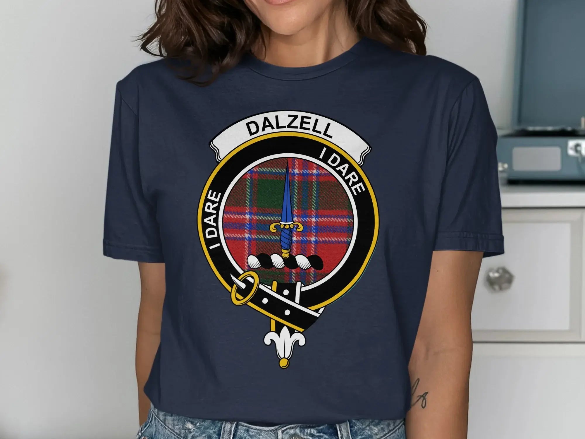 Dalzell I Dare Clan Crest T-Shirt product type