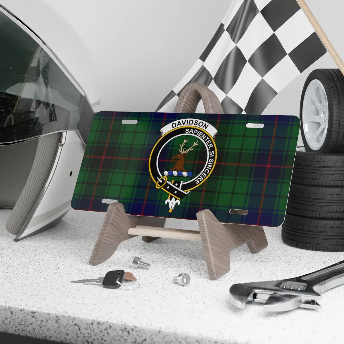 Davidson clan crest novelty license plate — 12x6 aluminium with green plaid and Sapienter Si Sincere design