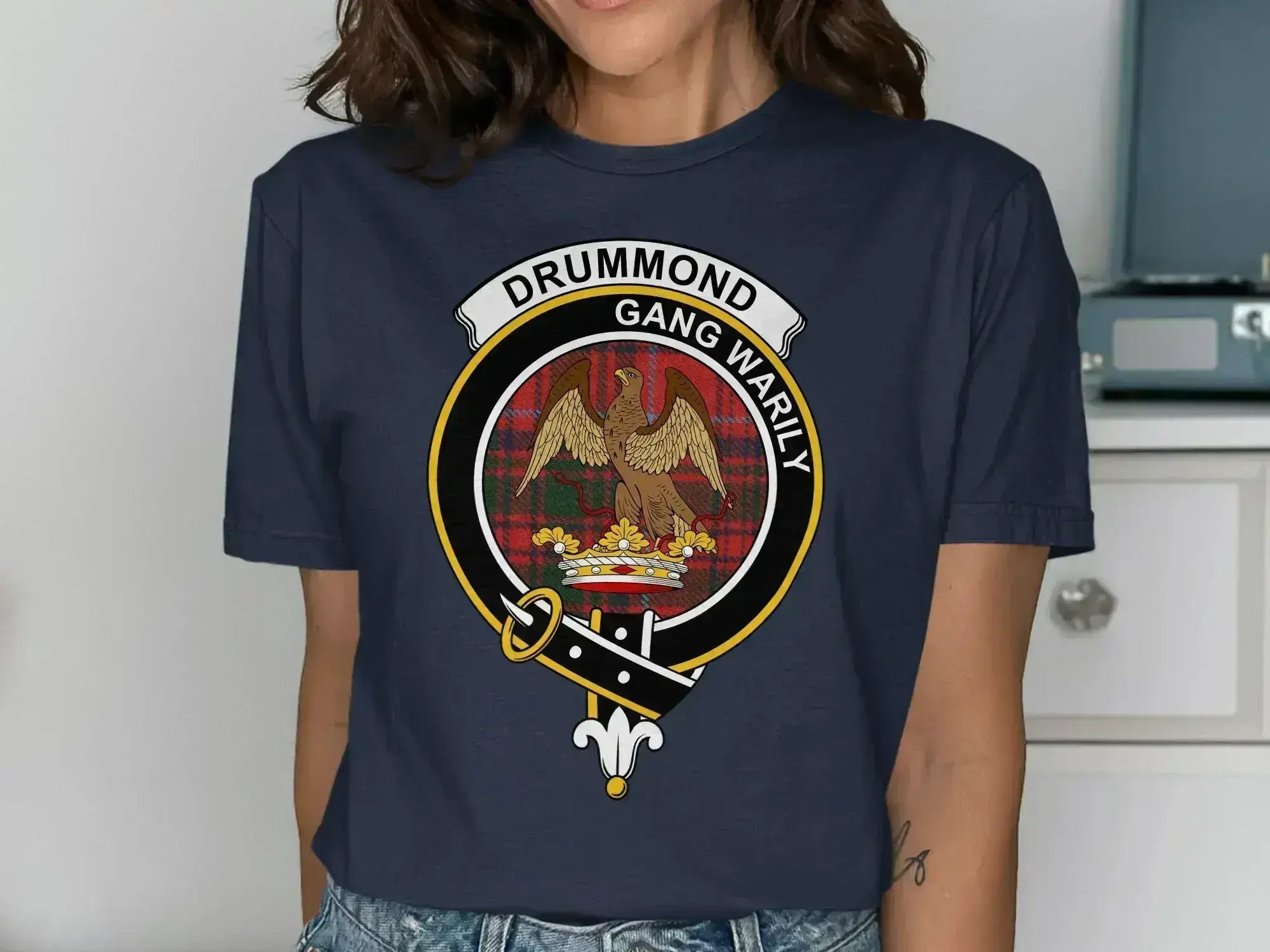 Drummond Gang Warily eagle crest graphic t-shirt in navy — clan crest on chest, unisex cotton