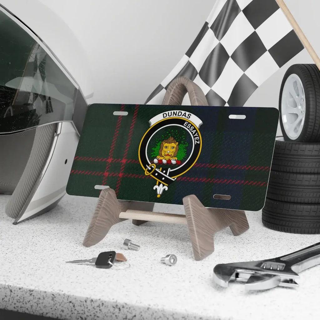 Clan Dundas tartan novelty license plate — 12x6 aluminium, lion crest and motto Essayez