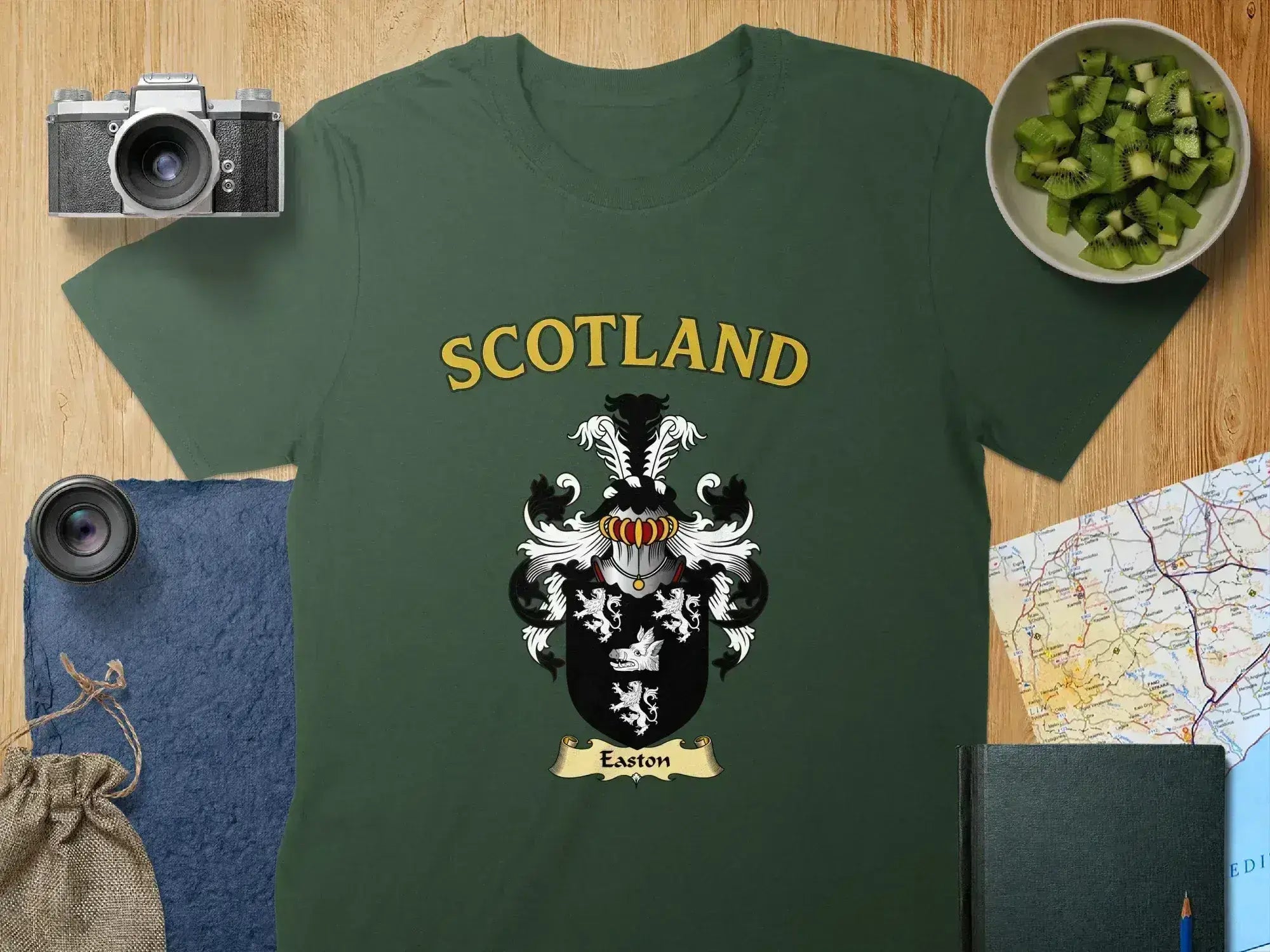 Easton Scottish clan crest t-shirt — crest and emblem detail