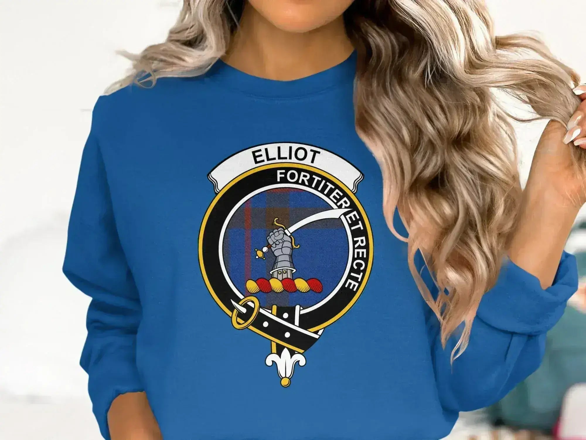 Elliot Fortiter Et Recte Blazon Design Sweatshirt product