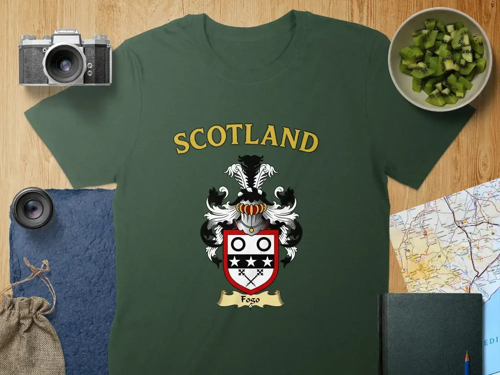 Fogo Scottish clan crest t-shirt — crest and emblem detail