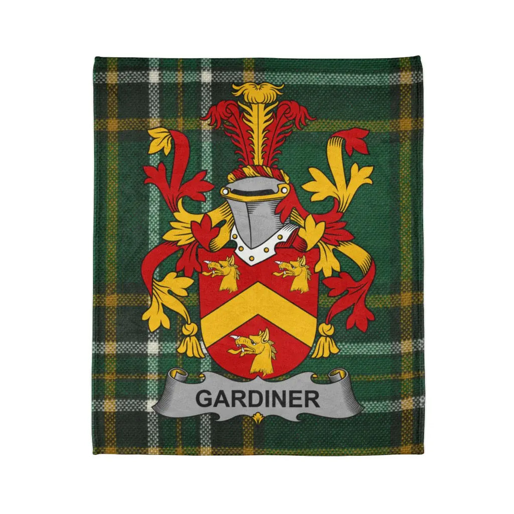 Gardiner Family Crest in Tartan Design Blanket
