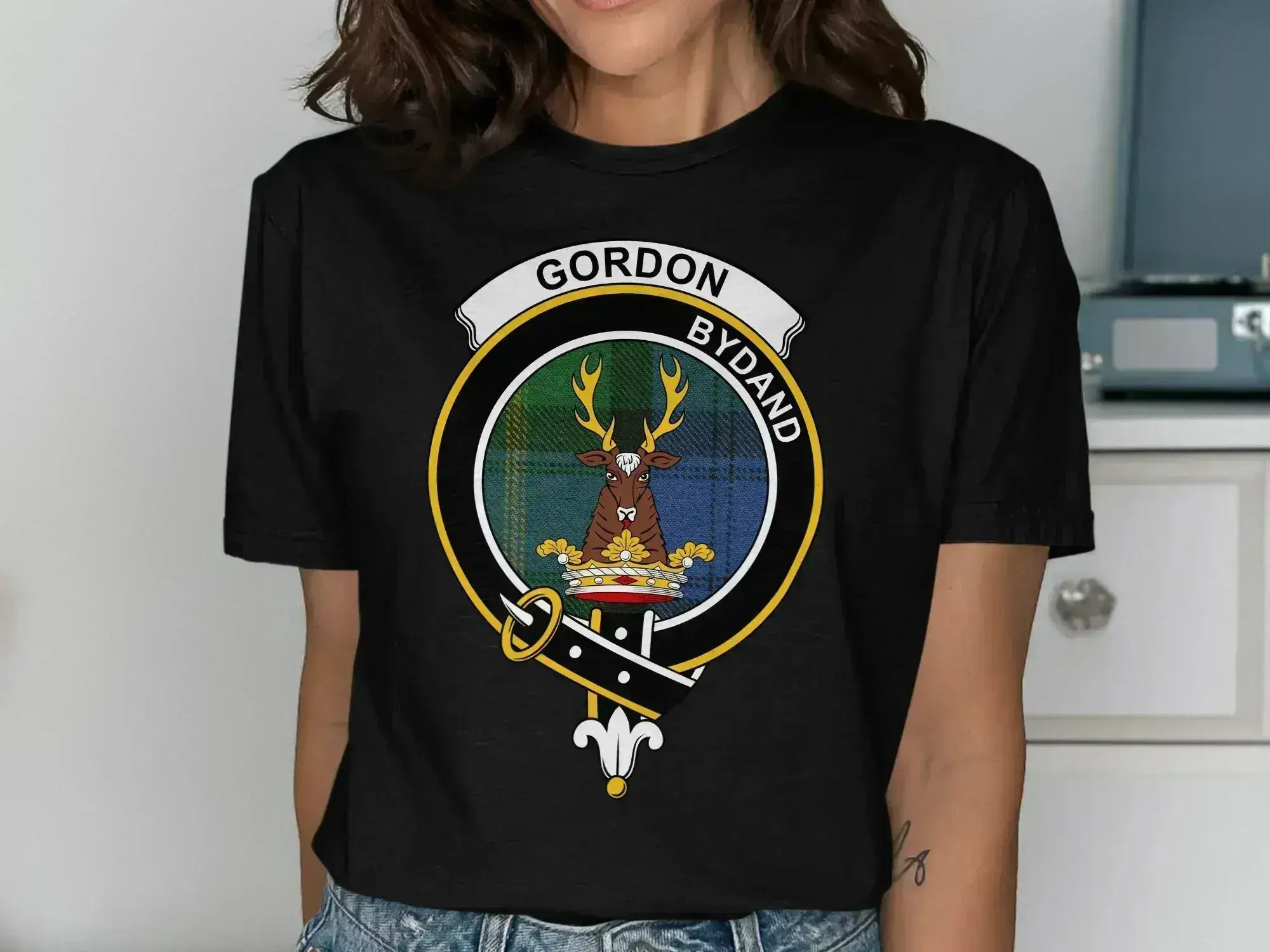 Gordon clan crest short sleeve t-shirt in black — Scottish ancestry gift idea