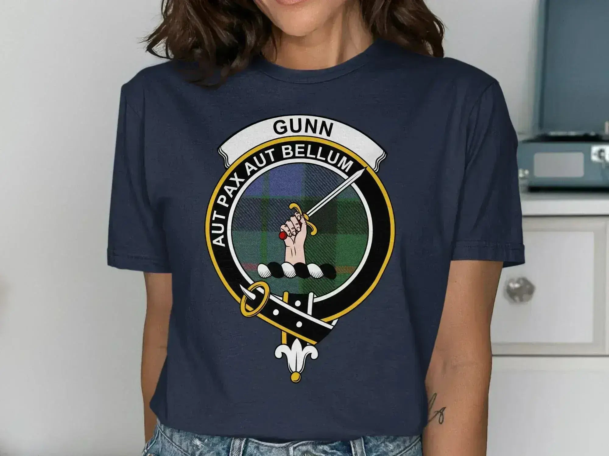 Gunn Aut Pax Aut Bellum graphic t-shirt in navy — clan crest on chest, unisex cotton fit