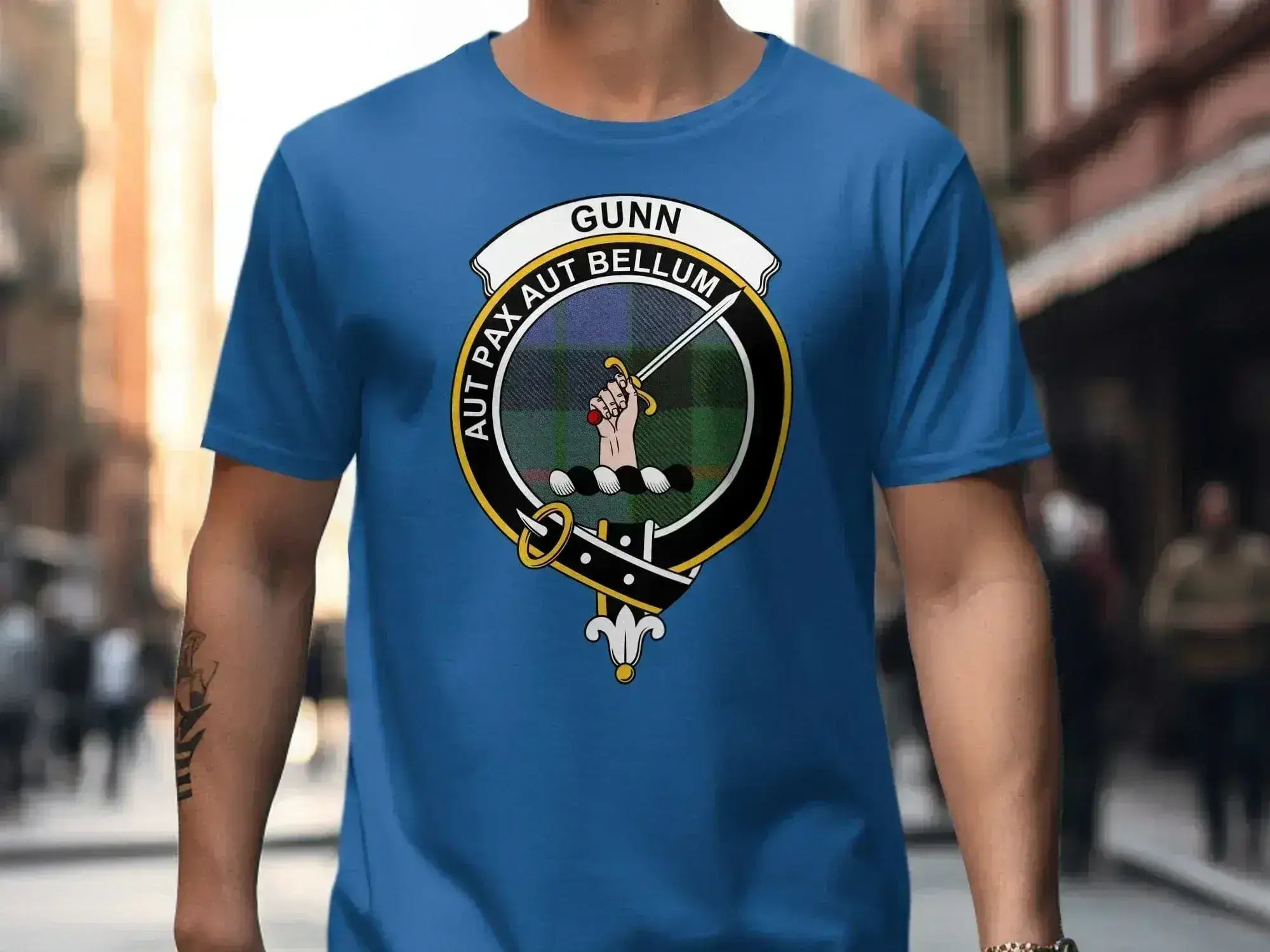 Gunn Aut Pax Aut Bellum crest t-shirt — softstyle 100% cotton, clan design on chest