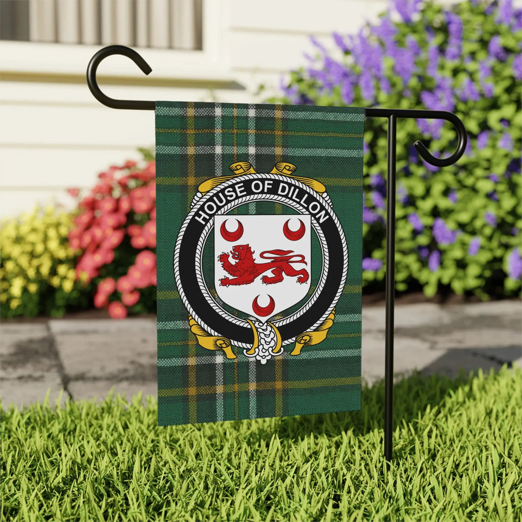 House of Dillon Crest Plaid Garden Flag Decor Item