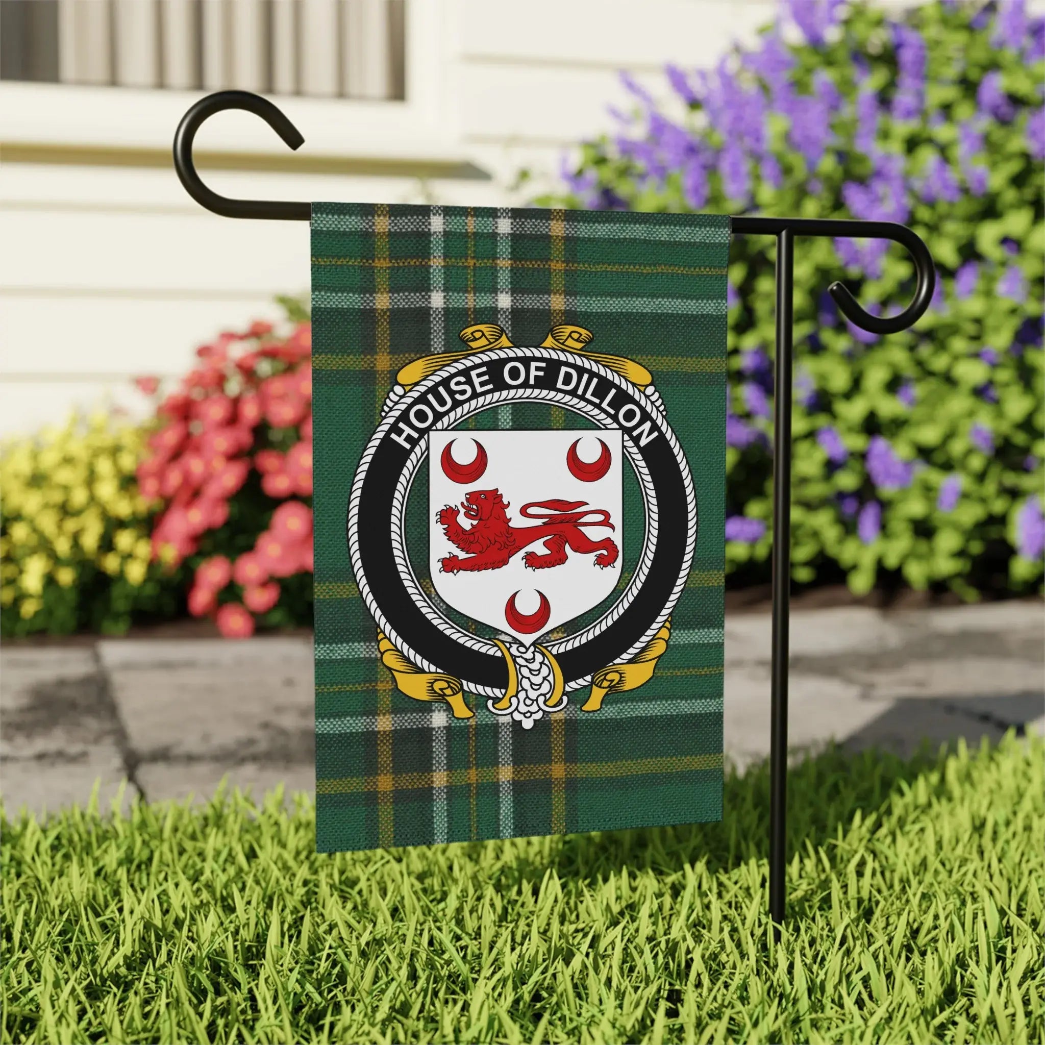 House of Dillon Crest Plaid Garden Flag Decor Item