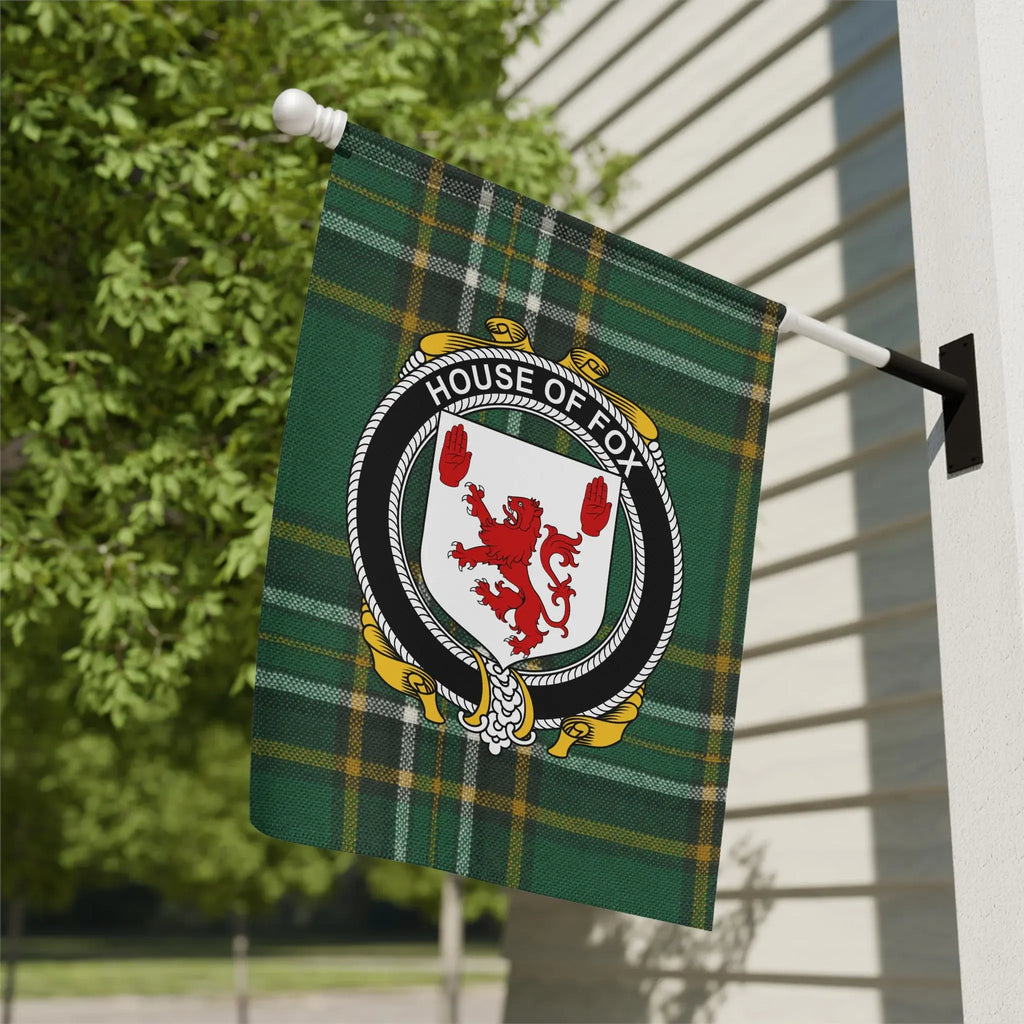 House of Fox Plaid Green Family Crest Flag