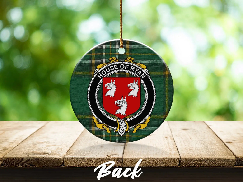 House of Ryan Green Plaid Circular Wall Ornament