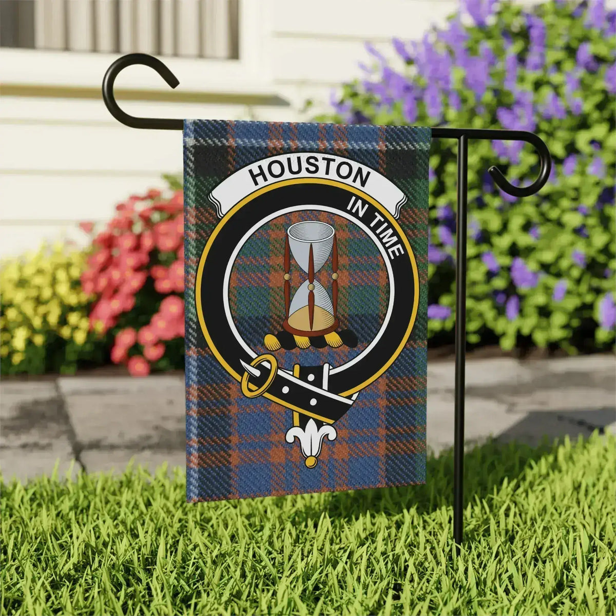 Clan Houston crest garden flag — full colour tartan print, 24.5x32 inch larger display size
