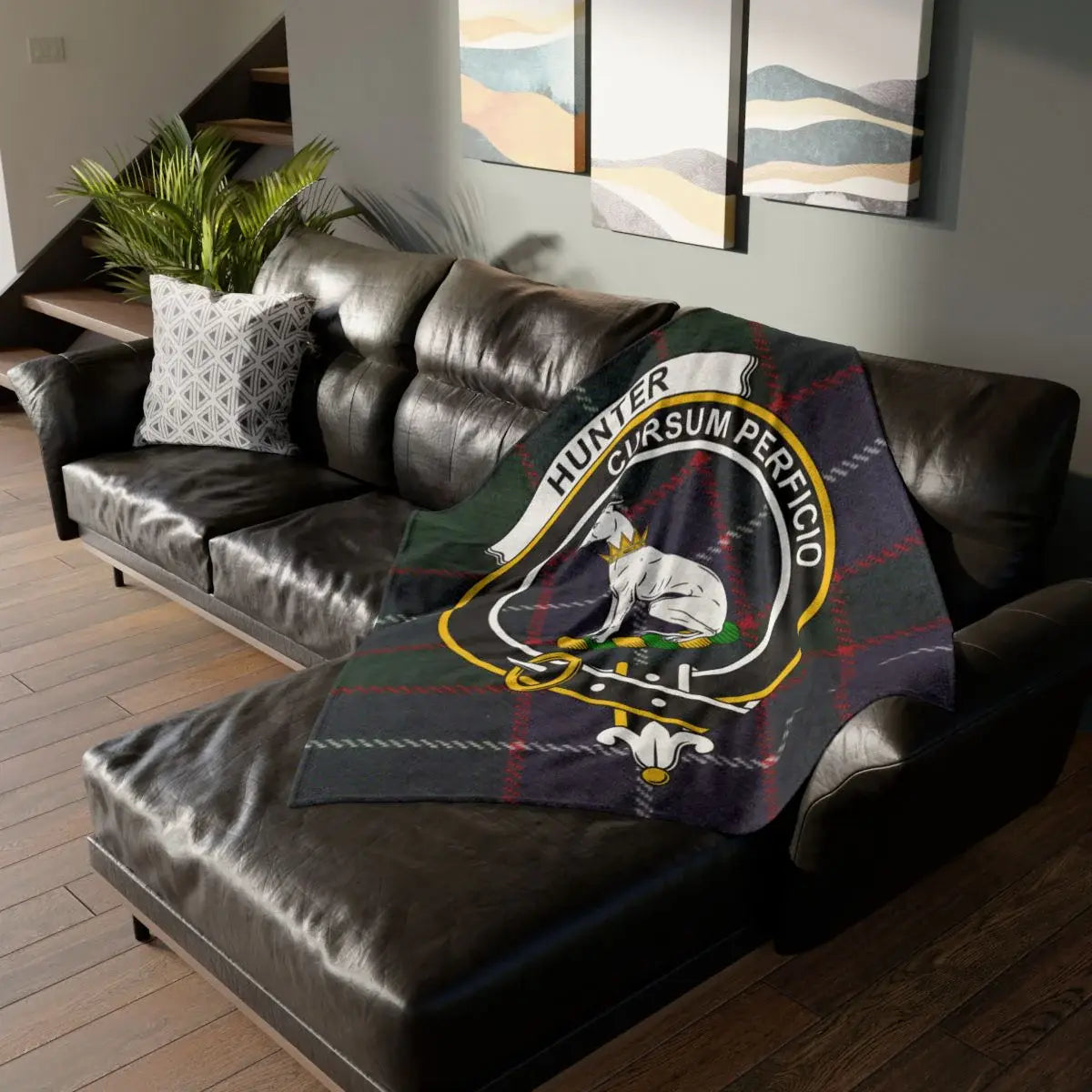 Hunter clan crest tartan throw blanket — 50x60 polyester, Cursum Perficio greyhound heraldic design